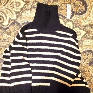 Girls Gap sweater